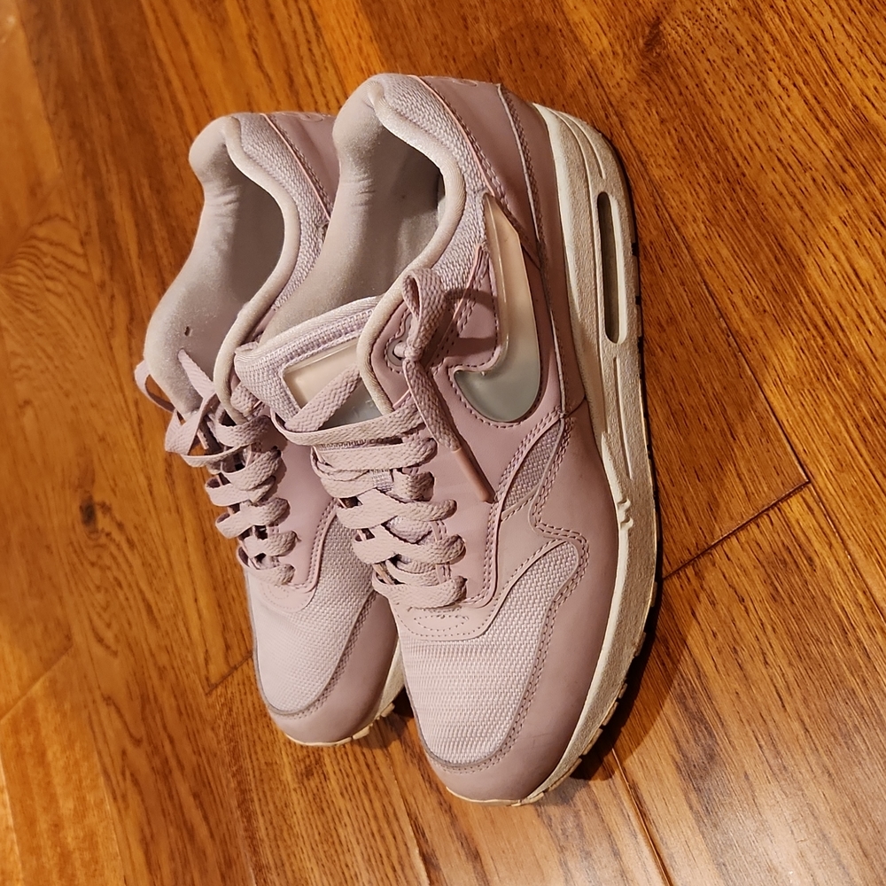 Pastel pink/purple Nike Air Max
